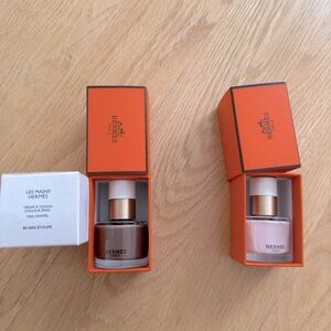 A bundle of Hermes nail polish Gris etoupe and rose